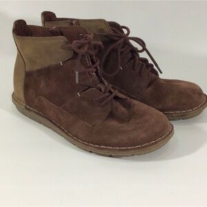 Clarks Women's Brown Suede Chukka Boots